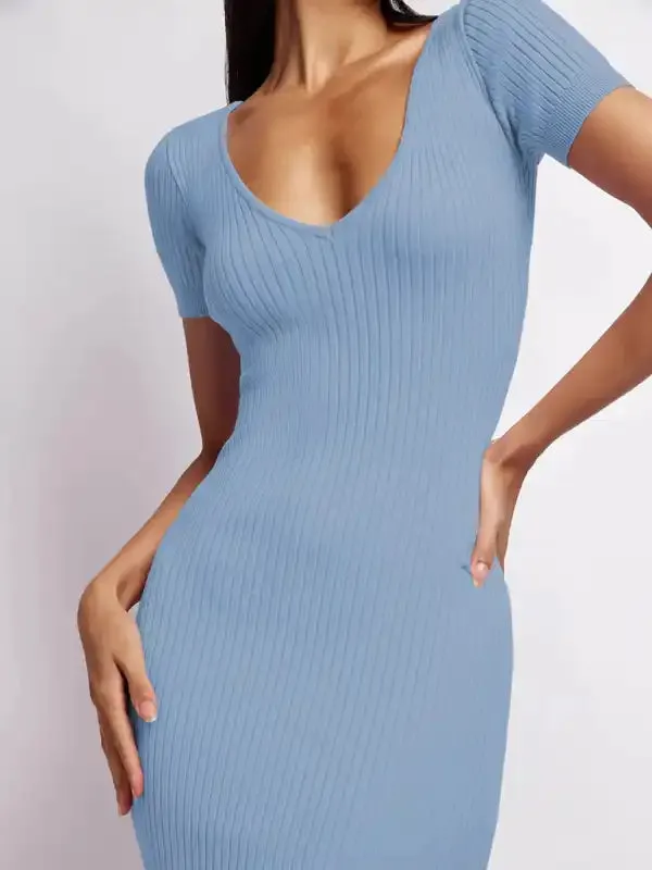 Women’s knitted V-neck tight-fitting slit short-sleeved mid-length dress