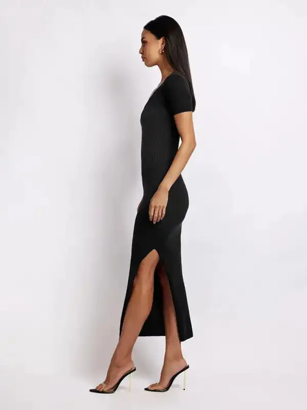 Women’s knitted V-neck tight-fitting slit short-sleeved mid-length dress